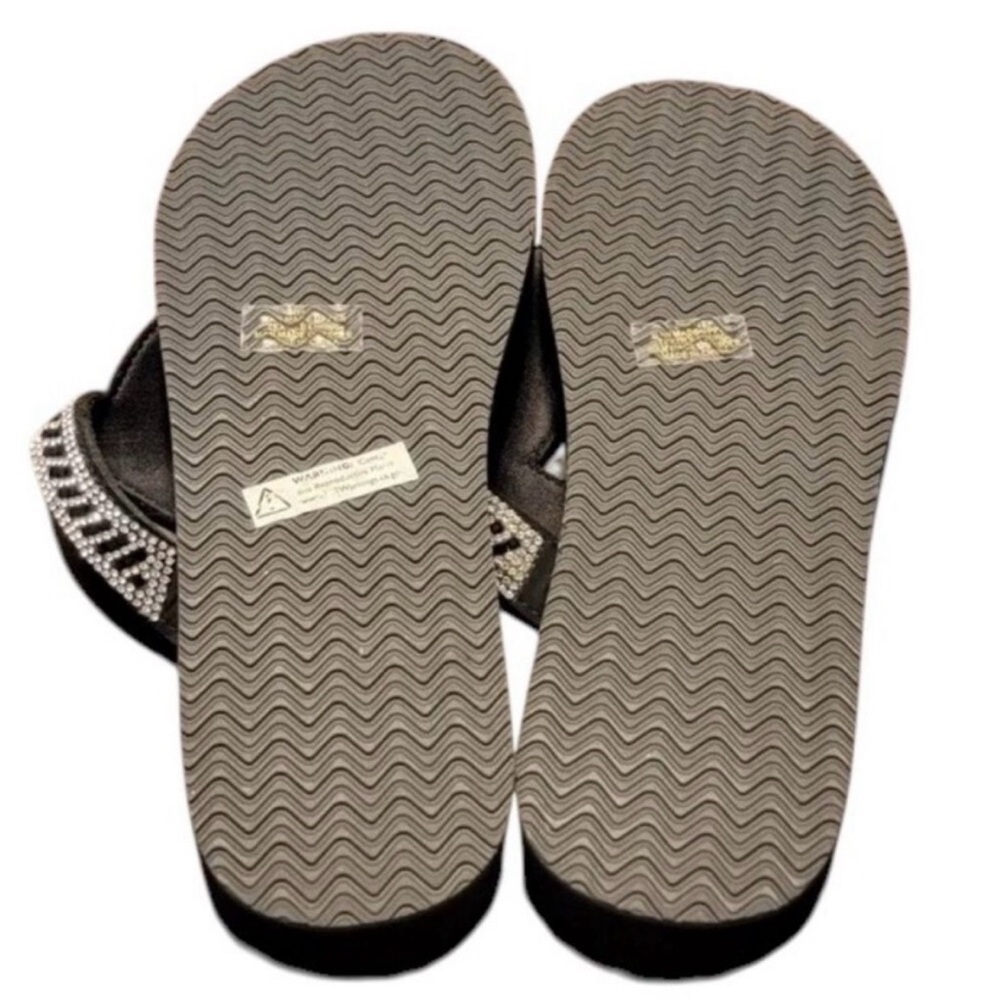 5/$25 😻 GOLDTOE Black Women's Sandals with Silver and Black Rhinestones - Picture 2 of 2